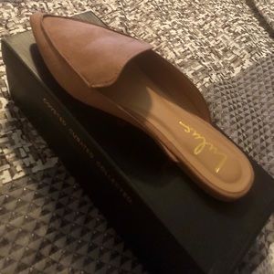 Camel colored slides. Never been worn!